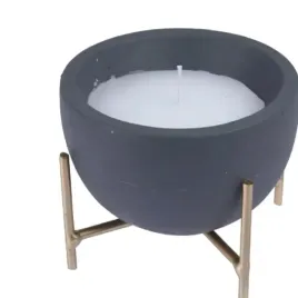 swieczka-w-betonowej-oprawce-na-zlotych-nozkach-w-kolorze-ciemno-szara-80g