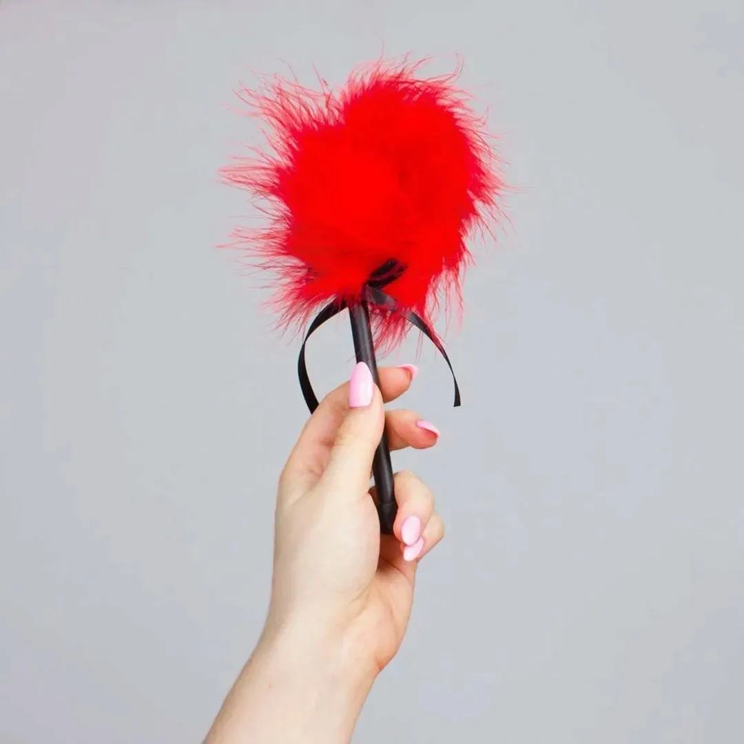 pejcz-mini-red-feather-tickler