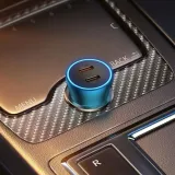 ladowarka-samochodowa-golden-contactor-pro-2x-usb-liczba-urzadzen-ladowanych-jednoczesnie-2