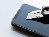 3mk-hardglass-szklo-hartowane-do-iphone-15-pro-max-konstrukcja-otwory-na-czujniki-przyciski-powloka-oleofobowa-zaokraglone-krawedzie-zaokraglone-rogi