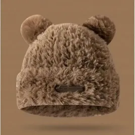 czapka-zimowa-pluszowa-z-uszami-misia-z-naszywka-brazowa-cz32wz1