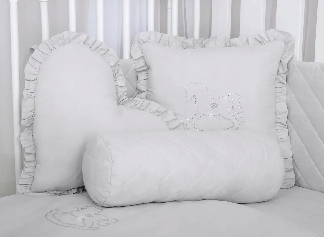 dekoracyjna-poduszka-serce-szary