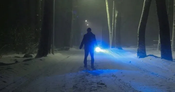 latarka-t6-usb-l18368-stan-nowy