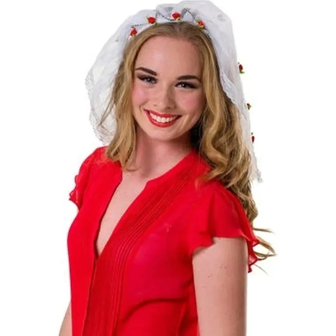 kinky-pleasure-tiara-brad-roses