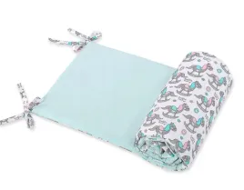 uniwersalny-ochraniacz-do-lozeczka-koniki-na-bie