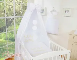 baldachim-z-tkaniny-korony-biale