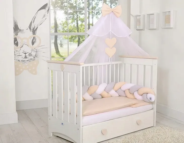 moskitiera-z-szyfonu-biala-plec-chlopcy-dziewczynki