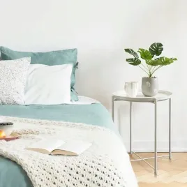 stolik-okragly-metalowy-w-stylu-loft-bialy