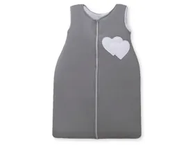 spiworek-niemowlecy-wiszace-serduszka-antracyt