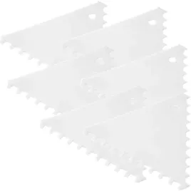 skrobka-cukiernicza-trojkatna-zabkowana-grzebien-w