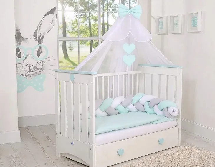 moskitiera-z-szyfonu-biala-rodzaj-baldachim