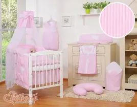 baldachim-z-tiulu-serduszka-paski-rozowe