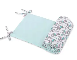 uniwersalny-ochraniacz-do-lozeczka-koniki-na-bie