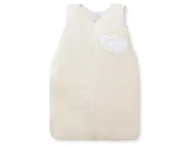 spiworek-niemowlecy-wiszace-serduszka-kremowe