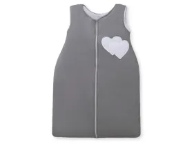 spiworek-niemowlecy-wiszace-serduszka-antracyt
