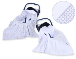 dwustronny-kocyk-do-fotelika-kwiaty-szare