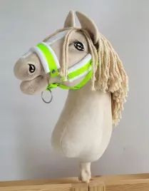 kantar-regulowany-dla-konia-hobby-horse-a3-neon-green-bialym-futerkiem