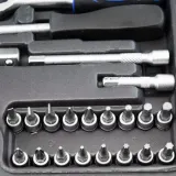 zestaw-narzedzi-82-elementy-stan-nowy-liczba-elementow-w-zestawie-82