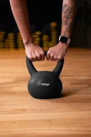 hantla-do-cwiczen-fizyo-ciezarek-odwaznik-kula-kettlebell-miekki-czarny-4kg