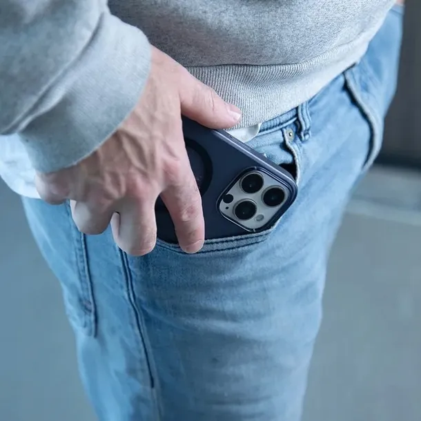 incase-slim-case-magsafe-etui-iphone-16-deep-space-blue-stan-nowy-typ-plecki