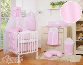 baldachim-z-tiulu-serduszka-paski-rozowe