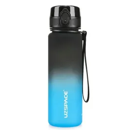 sportowa-butelka-na-wode-bidon-na-silownie-tritan-bpa-free-czarno-niebieski
