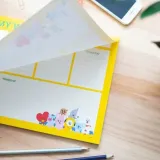 bt21-planner-tygodniowy-54-strony-a4-okladka-miekka