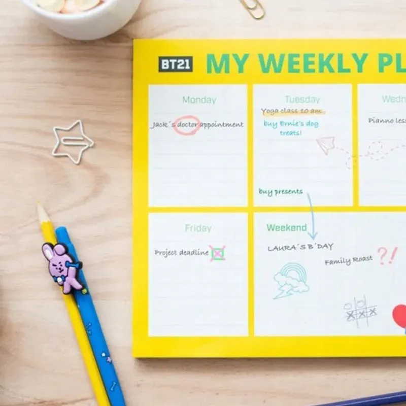 bt21-planner-tygodniowy-54-strony-a4-stan-nowy