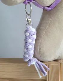 uwiaz-dla-hobby-horse-ze-sznurka-bialo-fioletowy