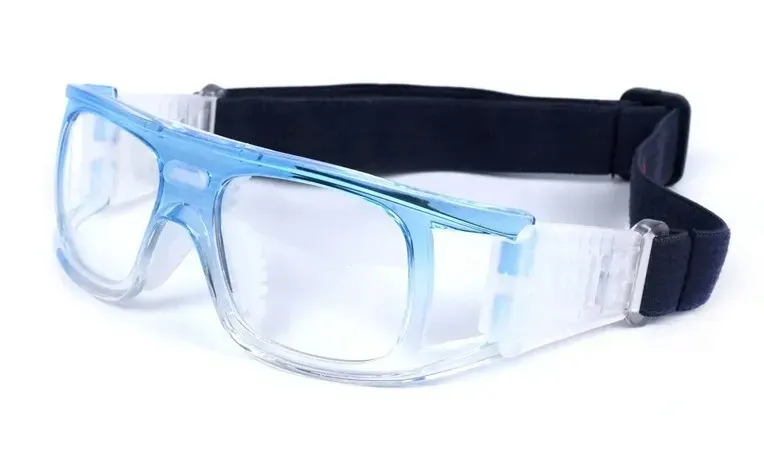 okulary-sportowe-korekcyjne-czarne-minusy-4-5-stan-nowy