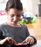 smart-games-iq-puzzler-pro-material-plastik