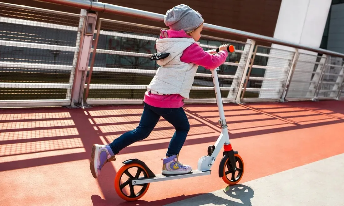 lionelo-luca-hulajnoga-skladana-duze-kauczukowe-kola-amortyzator-do-100-kg-stan-nowy