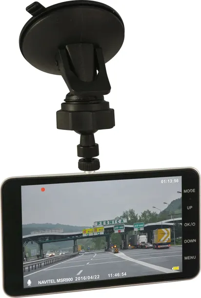 wideorejestrator-navitel-msr900-smartbox-zasilanie-gniazdo-zapalniczki-samochodowej