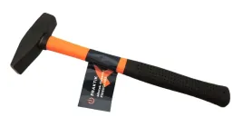 mlotek-slusarski-200g-trzonek-fiberglass