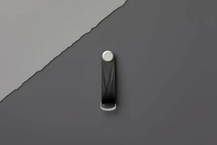 orbitkey-organizer-do-kluczy-active-jet-black-czarny-material-dominujacy-guma