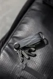 orbitkey-organizer-do-kluczy-active-graphite-grafitowy-wzor-dominujacy-logo