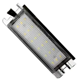 lampka-led-oswietlenie-tablicy-rejestracyjnej-dacia-sandero-1-logan-1-sedan