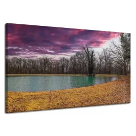 obraz-na-plotnie-fioletowe-niebo-staw-drzewa-jesien-120x70-cm