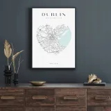 plakat-mapa-miast-dublin-serce-24x30-ramka-amarant-wysokosc-produktu-30-cm