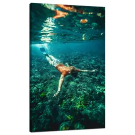 obraz-na-plotnie-ludzie-nurek-w-oceanie-70x120-cm