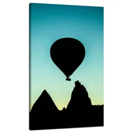 obraz-na-plotnie-natura-balon-na-wzgorzami-70x120