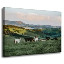 obraz-na-plotnie-natura-pastwisko-gory-owce-70x50