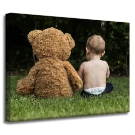 obraz-na-plotnie-dziecko-z-misiem-urocze-40x30-cm