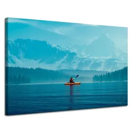 obraz-na-plotnie-mezczyzna-na-kajaku-gory-woda-przyroda-120x80-cm