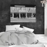 obraz-na-plotnie-architektura-starbucks-70x50-cmczarno-biale-szarosc-miasto-format-poziomy