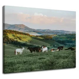 obraz-na-plotnie-natura-pastwisko-i-krowy-100x80-barwy-zieleni-gory-laki