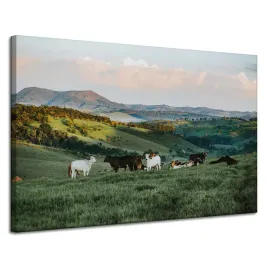 obraz-na-plotnie-natura-pastwisko-i-krowy-120x80-barwy-zieleni-gory-laki