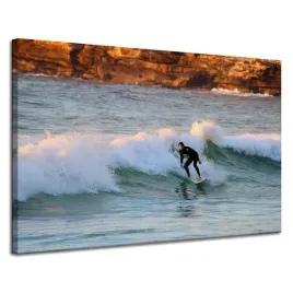 obraz-na-plotnie-ludzie-surfer-na-fali-120x80-cm-morze-skaly-wakacje-klify