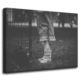 obraz-na-plotnie-czarno-biale-kalosze-40x30-cm-dziecinstwo-nostalgia-szary