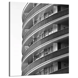 obraz-na-plotnie-architektura-balkony-80x100-cm-miasto-szarosc-budynek-okna